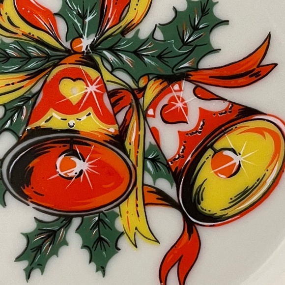 Campbell 1982 Vintage Christmas plate 5 3/4 inches in diameter - Picture 4 of 8